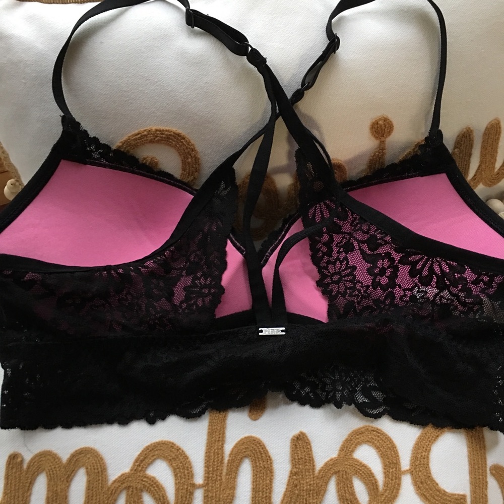 VS crossed back push up.